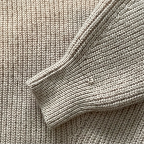 *SOLD* Beige balloon sleeve sweater - Picture 6 of 6